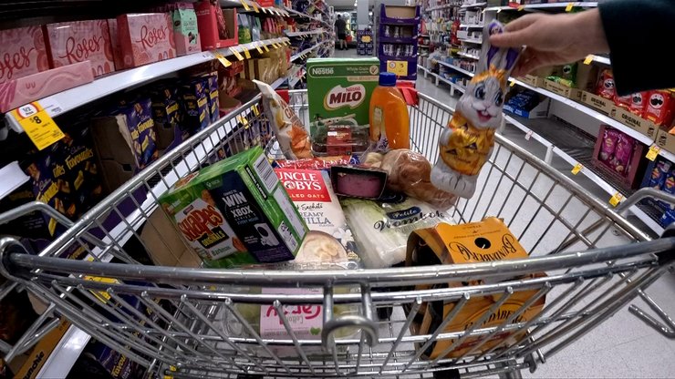The government is under increasing pressure to break up the power of Coles and Woolworths.