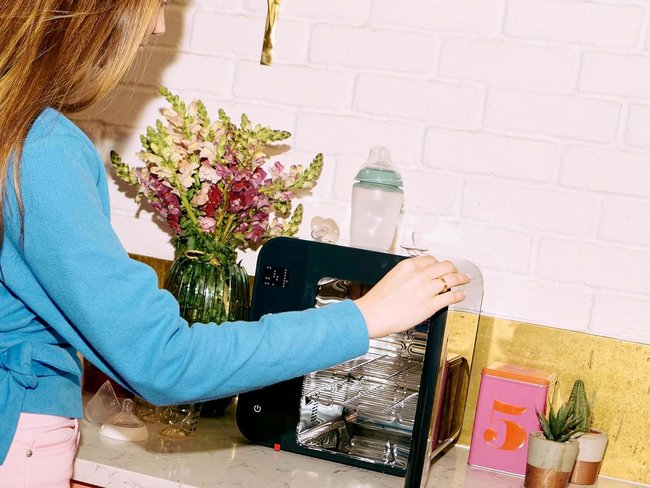 This all-in-one sterilisation solution is easy to use and free from chemicals.